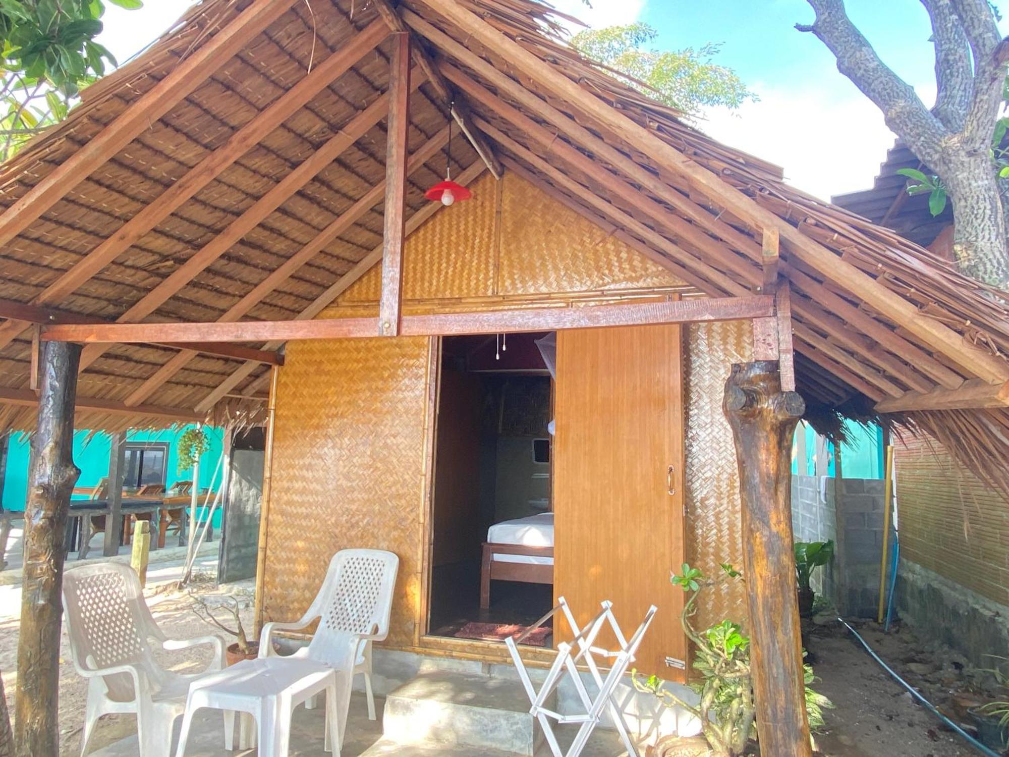 Lanta Wild Beach Resort Koh Lanta Exterior photo